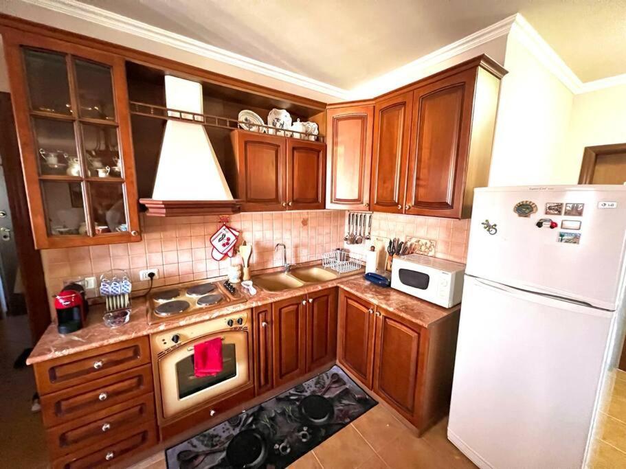 Central Tirana Flat Near Bazaar ภายนอก รูปภาพ