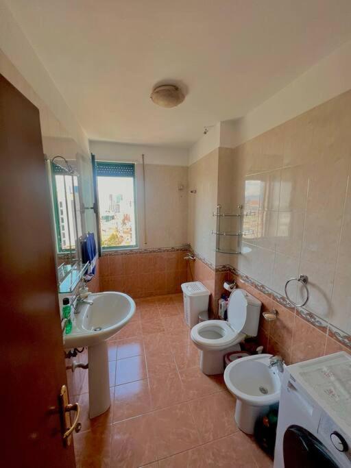 Central Tirana Flat Near Bazaar ภายนอก รูปภาพ